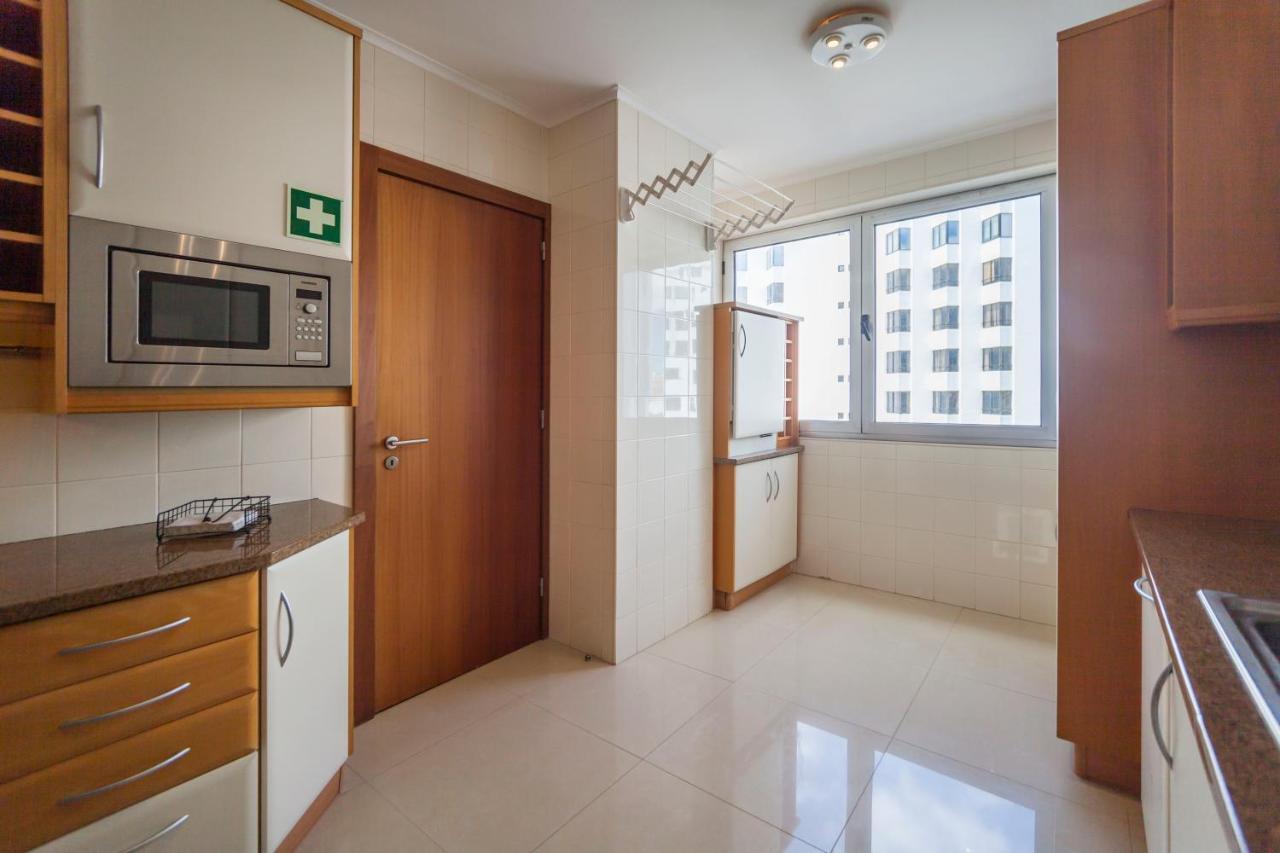 Deluxe Marina Apartment - Azorean Butler Ponta Delgada Exterior foto