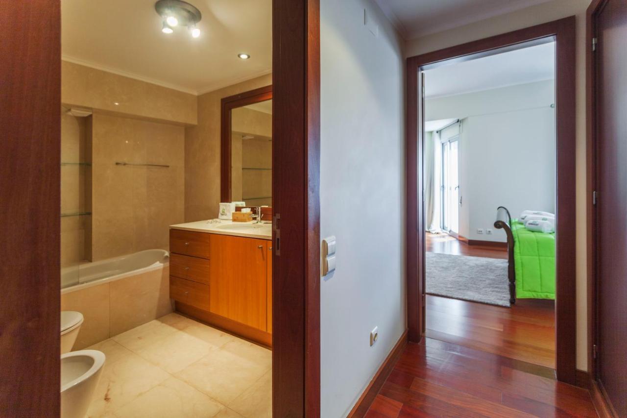 Deluxe Marina Apartment - Azorean Butler Ponta Delgada Exterior foto