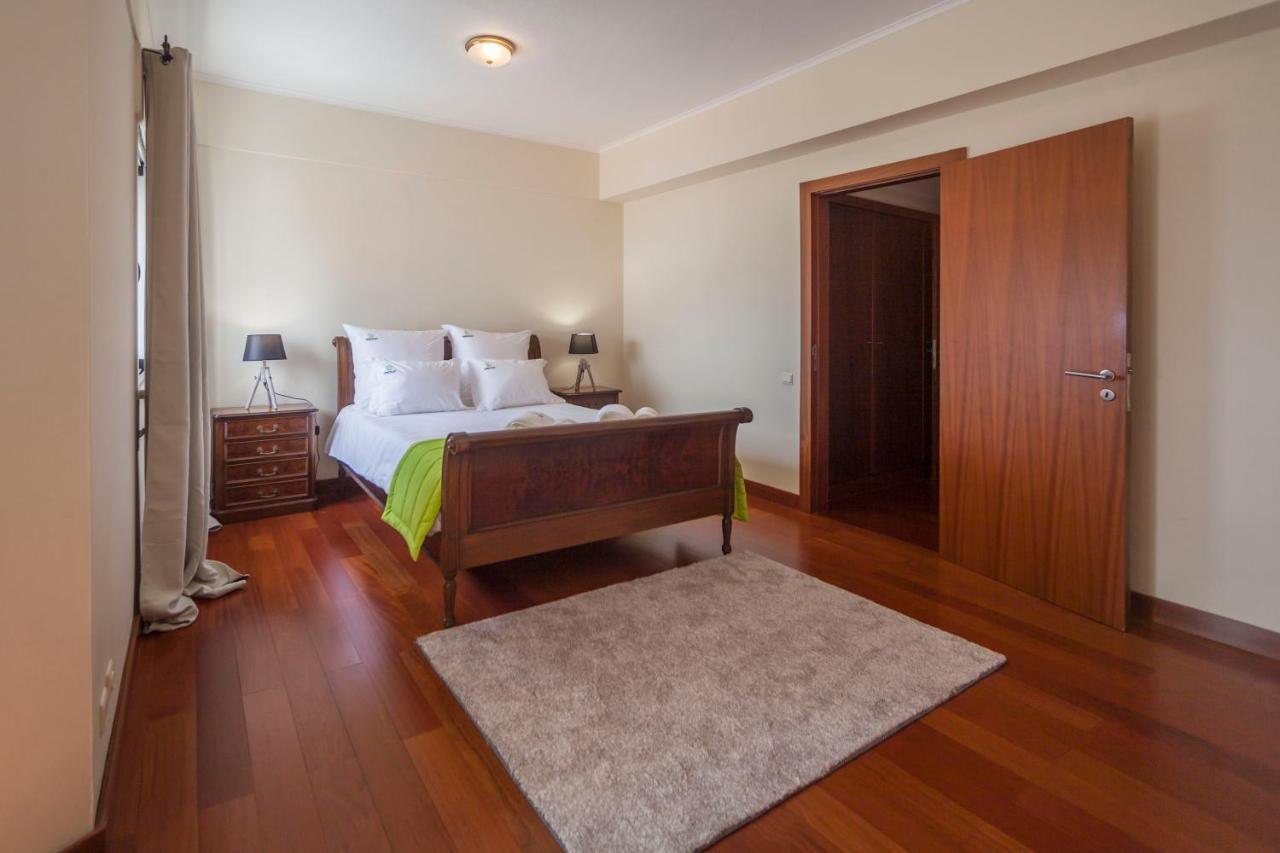 Deluxe Marina Apartment - Azorean Butler Ponta Delgada Exterior foto